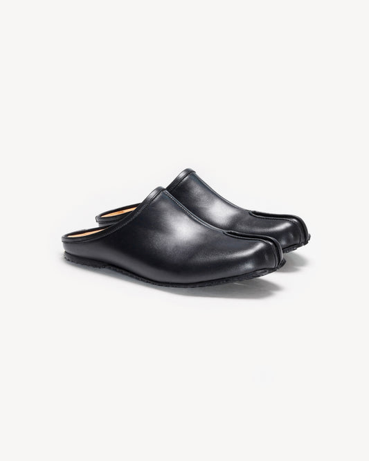 Elvis - Tabi Flat Mules in Black