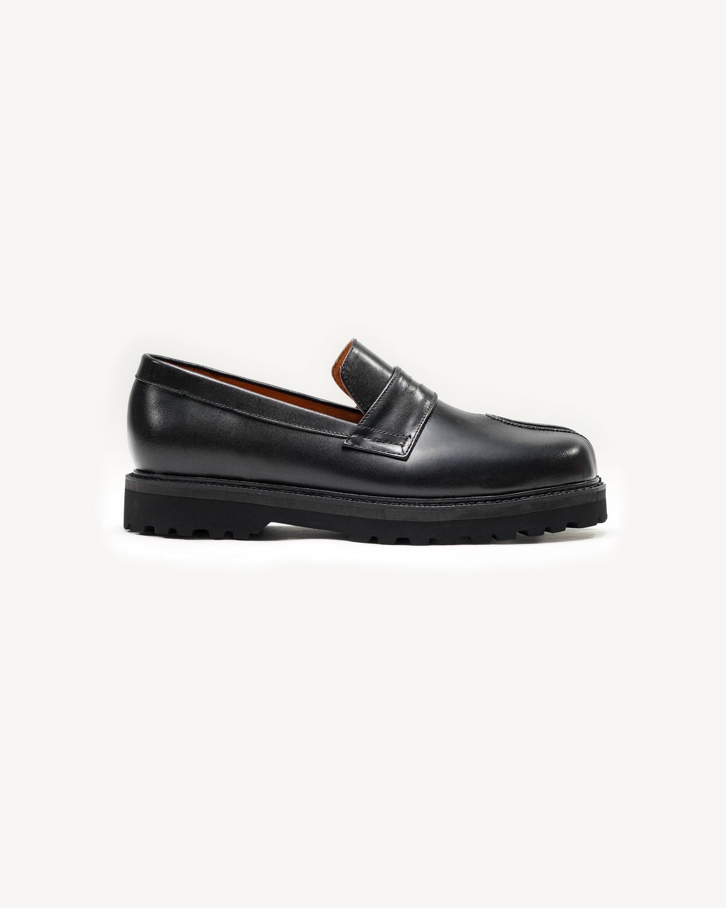 Travis - Tabi Loafers in Black