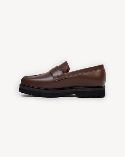 Travis - Tabi Loafers in Brown