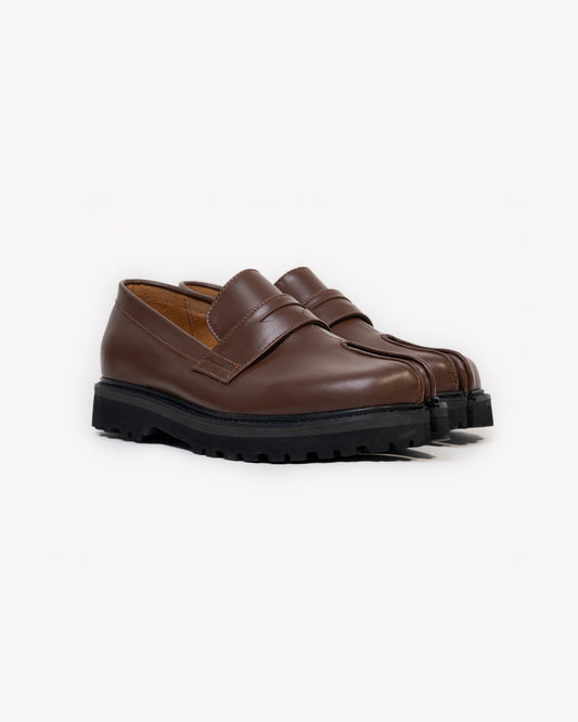 Travis - Tabi Loafers in Brown