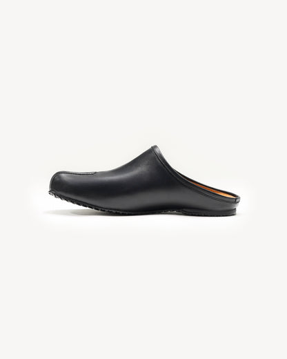 Elvis - Tabi Flat Mules in Black