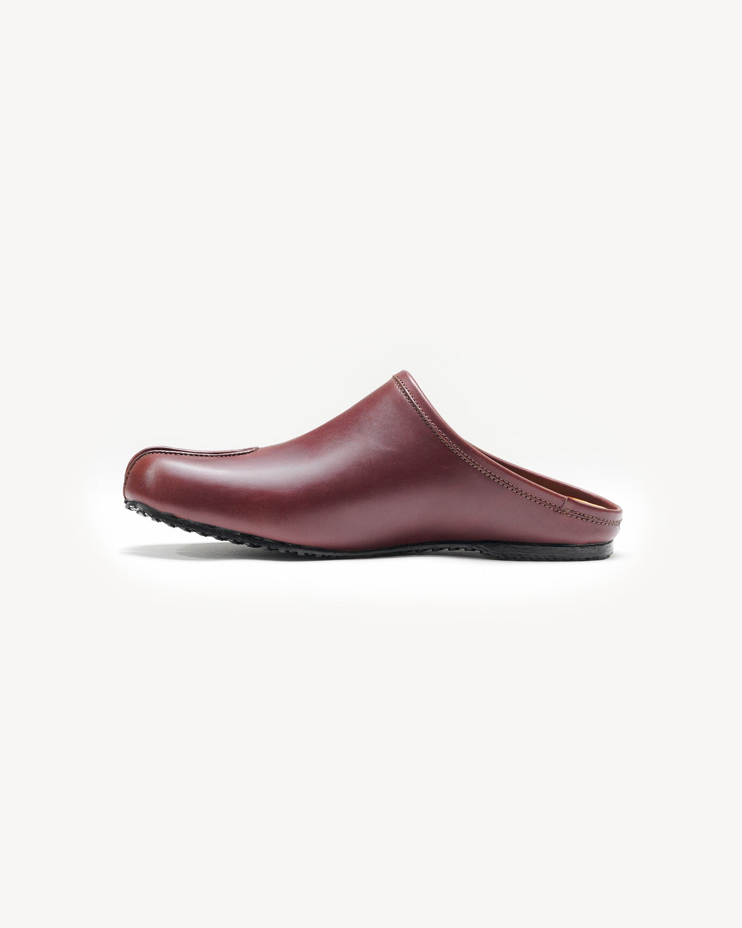 Elvis - Tabi Flat Mules in Chestnut