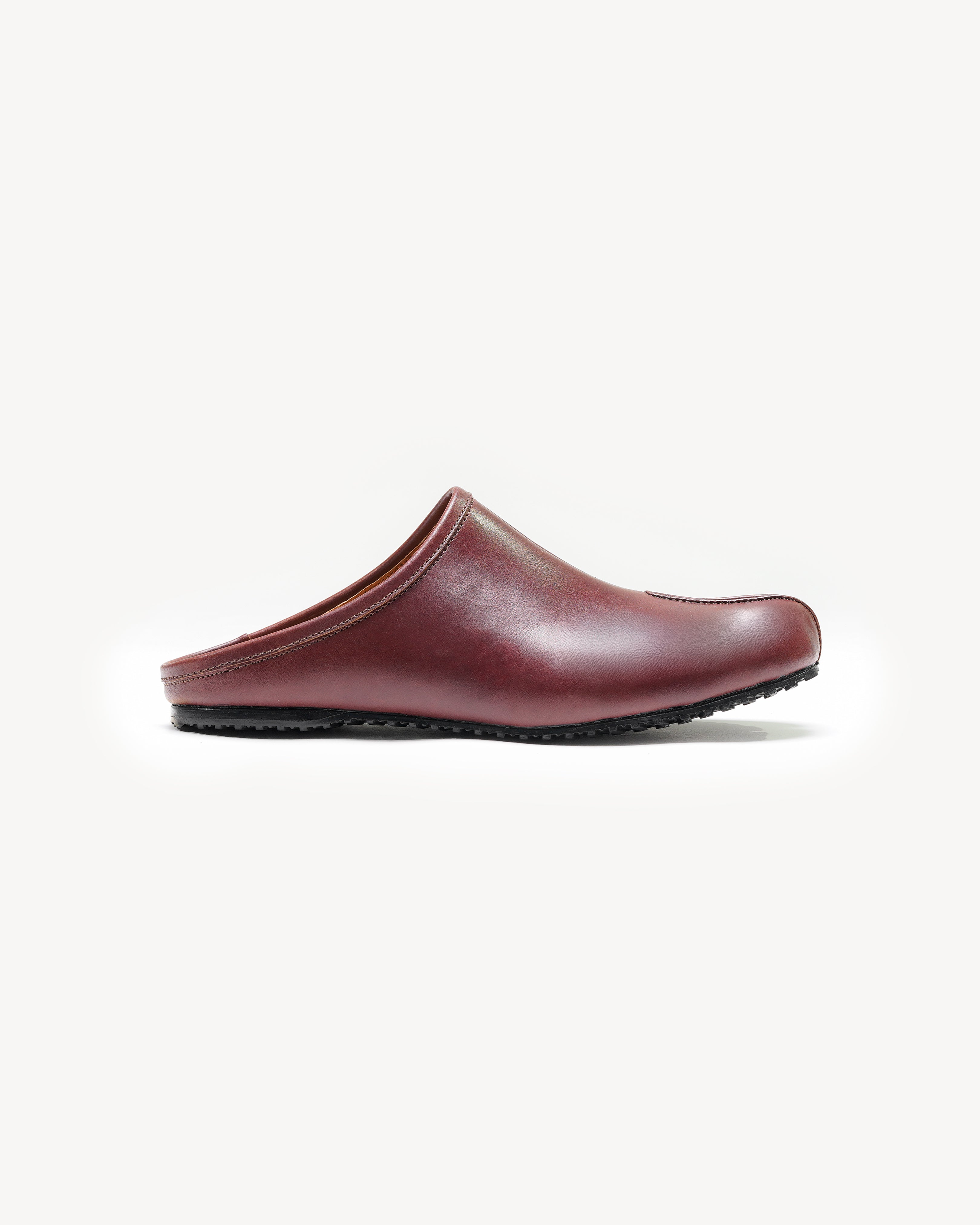 Elvis - Tabi Flat Mules in Chestnut
