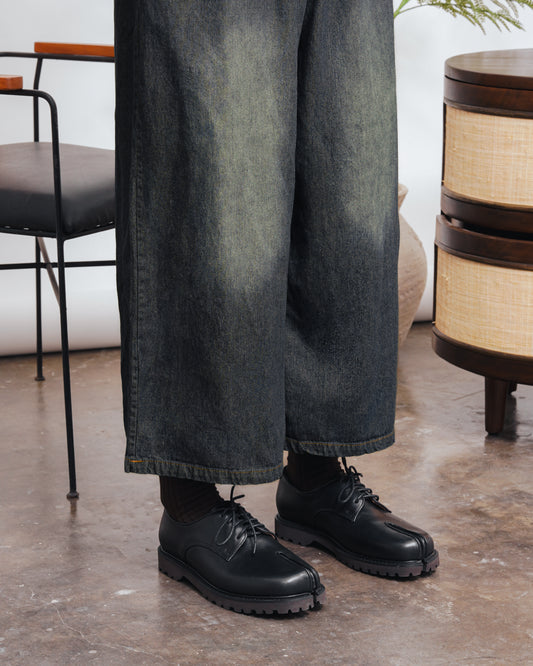 Tabi Laced in Black