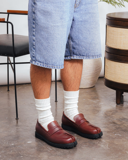 Travis - Tabi Loafers in Chestnut