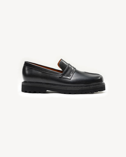 Travis - Tabi Loafers in Black