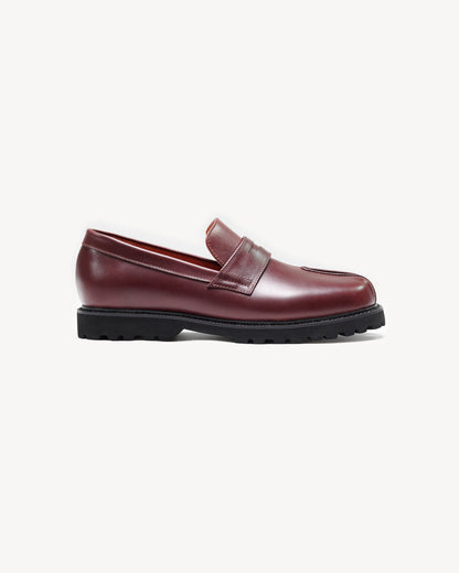 Travis - Tabi Loafers in Chestnut