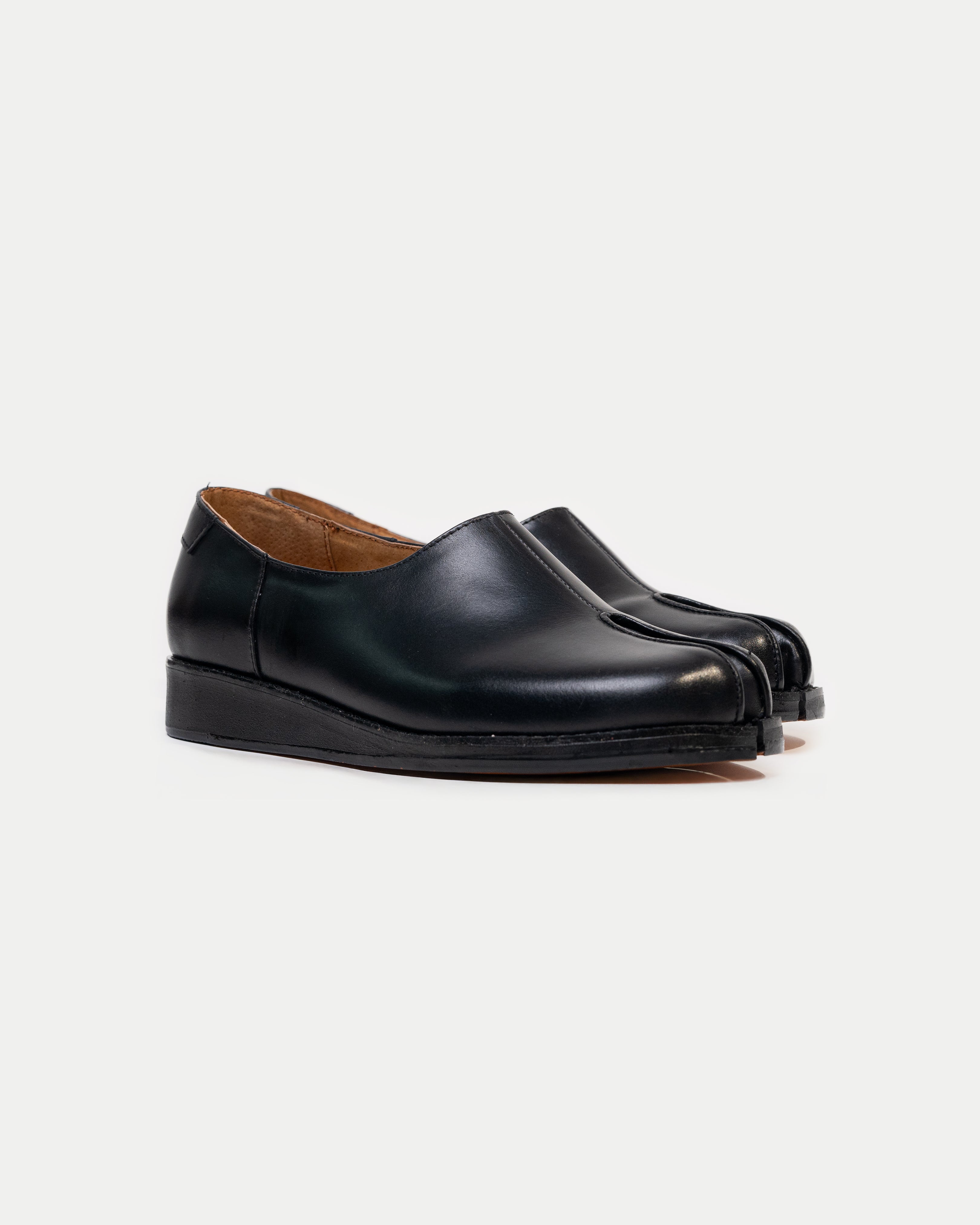 Cudi - Tabi Slip-ons in Black