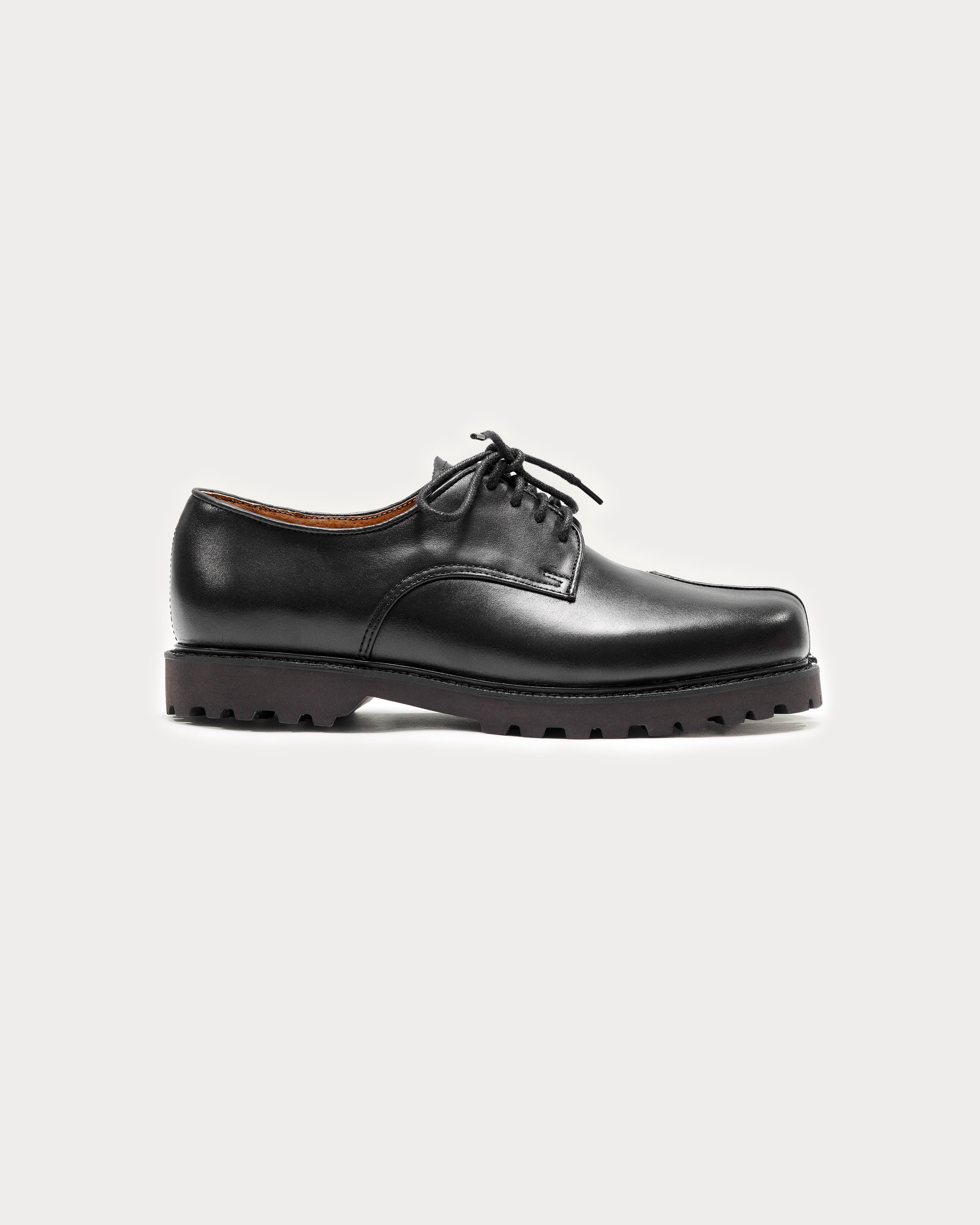 Tabi Laced in Black